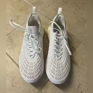 APL Zipline White Mens 8.5 NWOT